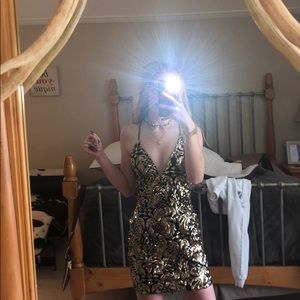 black and gold bodycon dress